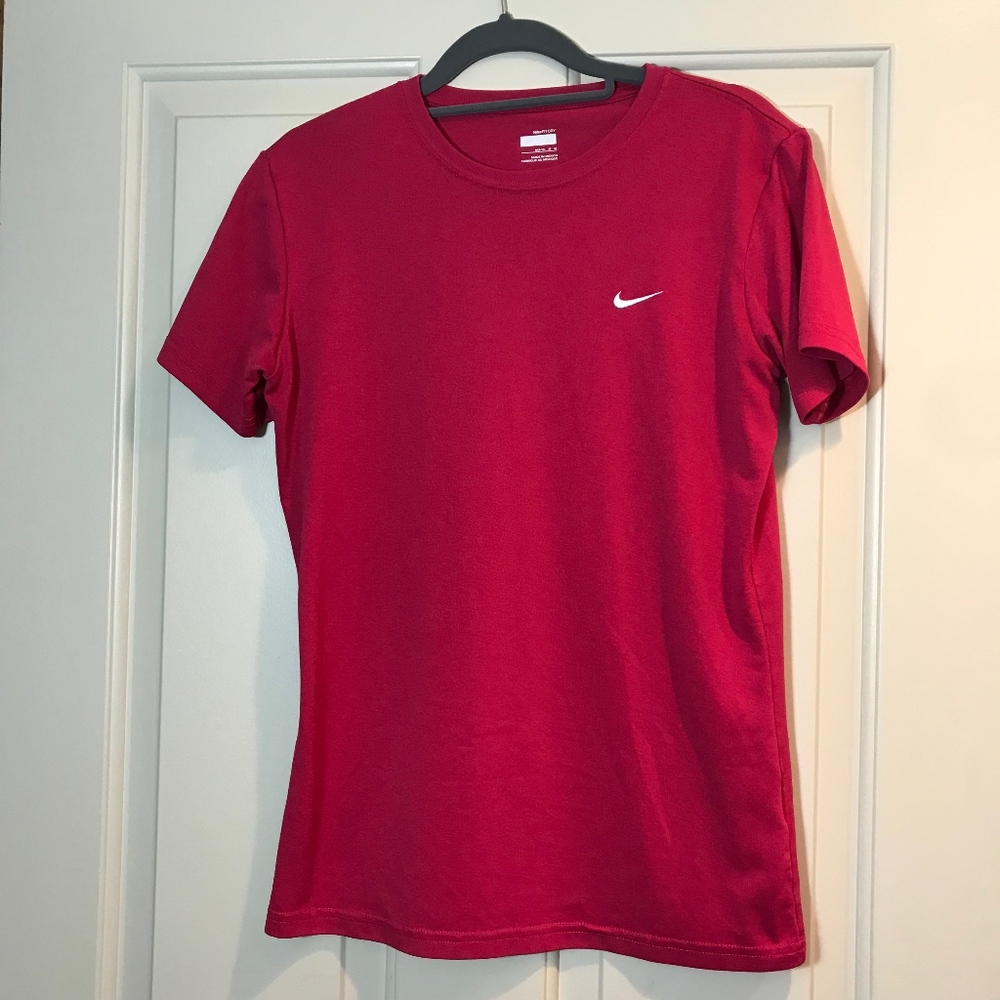 Nike Fit Dry Crew neck top Size 8-10 Deep Pink